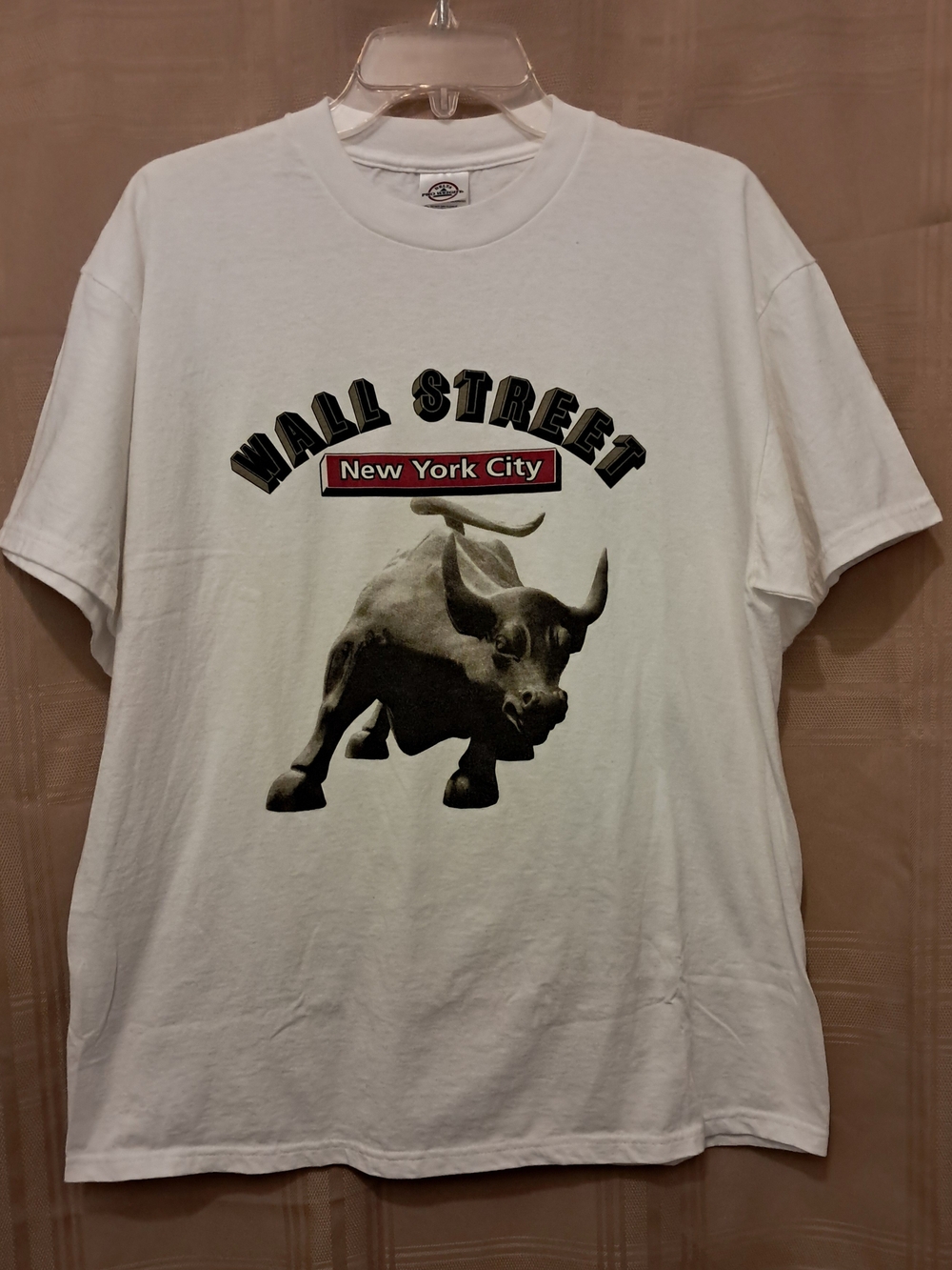Delta White Wall Street New York City Bull Graphic Tee